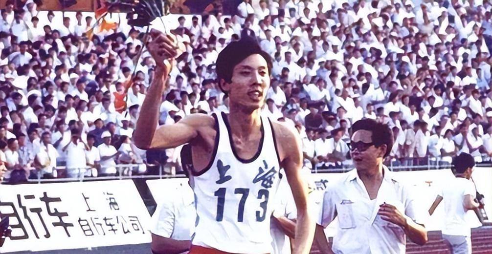 bet365平台-C罗在SKT比赛中出色发挥，刷新纪录引发热议！-bet365平台